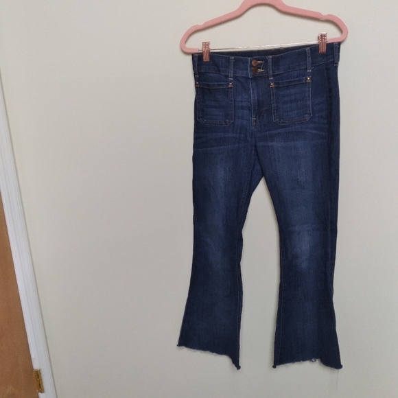 Express Dark Wash Midrise Bell Flare Stretch Denim Jeans Size 6 Regular - Picture 1 of 9
